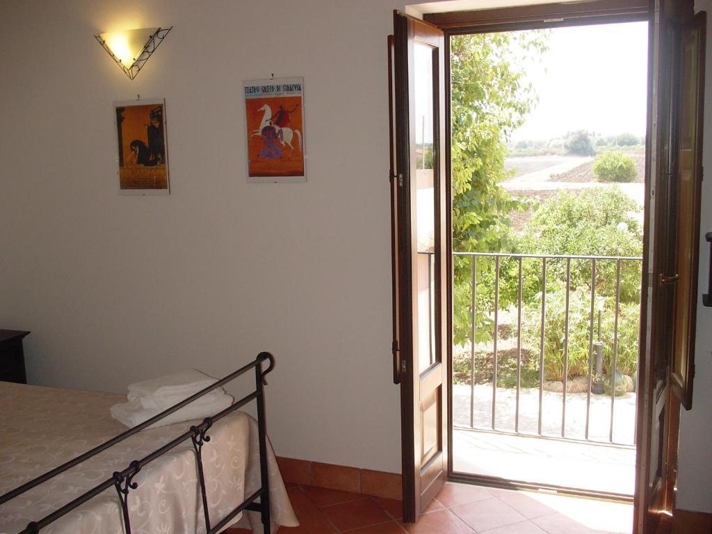 Antica Gebbia Guest House Syracuse Room photo